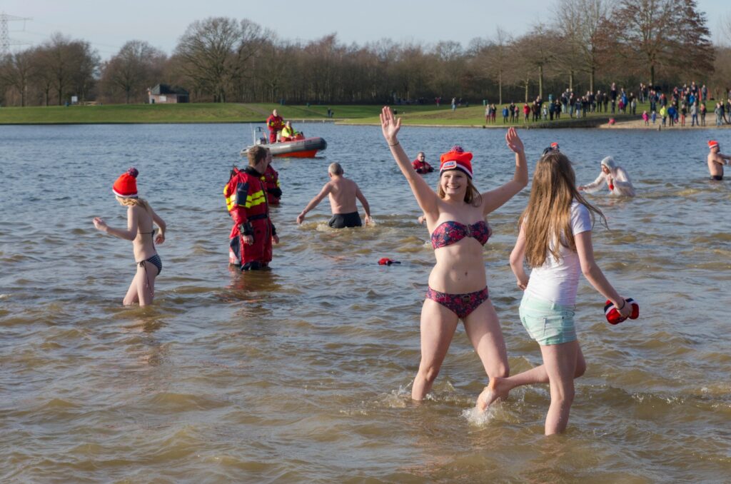 nuoto in acqua fredda